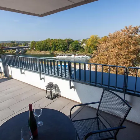 Marina Aparthotel 4*