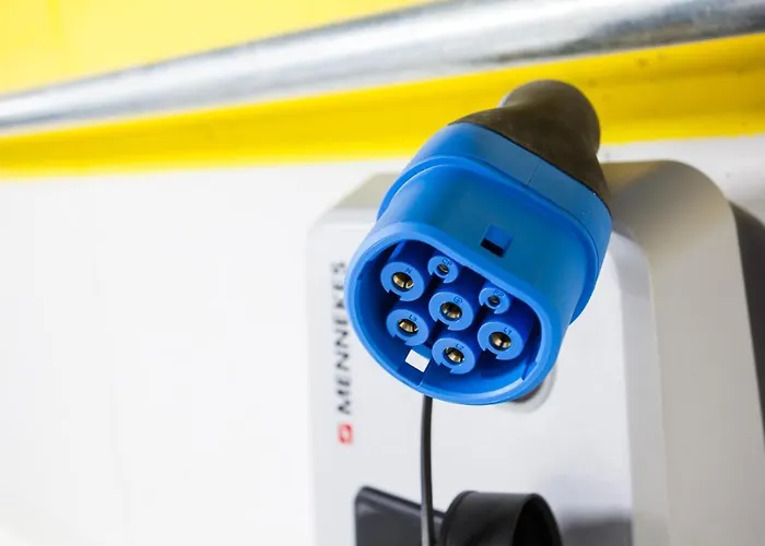 Marina Aparthotel 4*