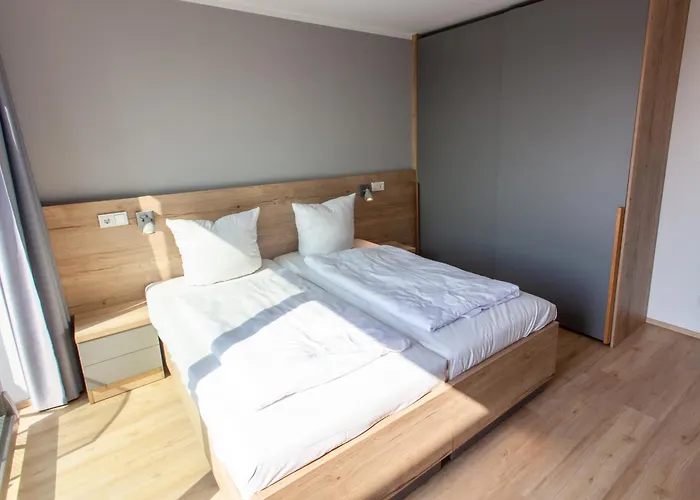 Marina Aparthotel 4*